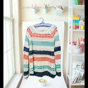 Red camel yarn sweater